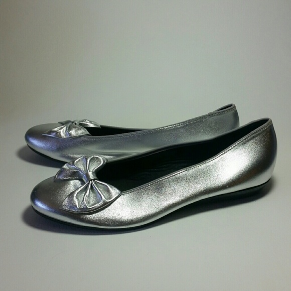 silver flat shoes size 11